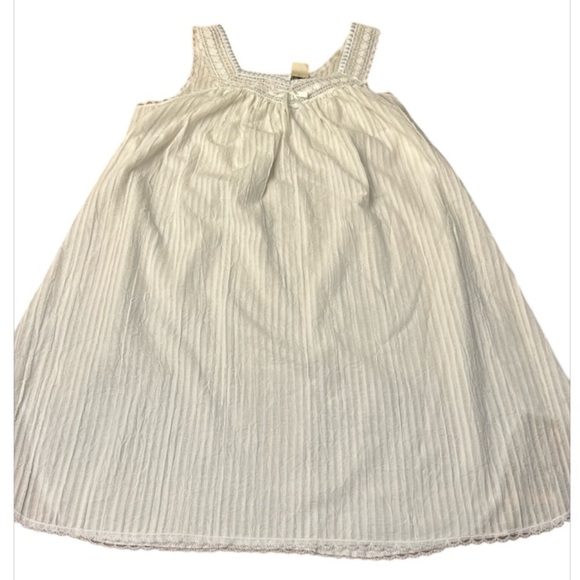 WILLOW CREEK ⭐️  vintage gown NWT - Picture 1 of 5